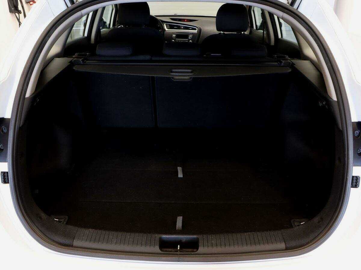 Kia Ceed с пробегом — 2018 год. Фото: #12