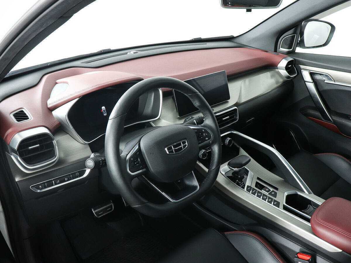 Geely Coolray с пробегом — 2023 год. Фото: #8