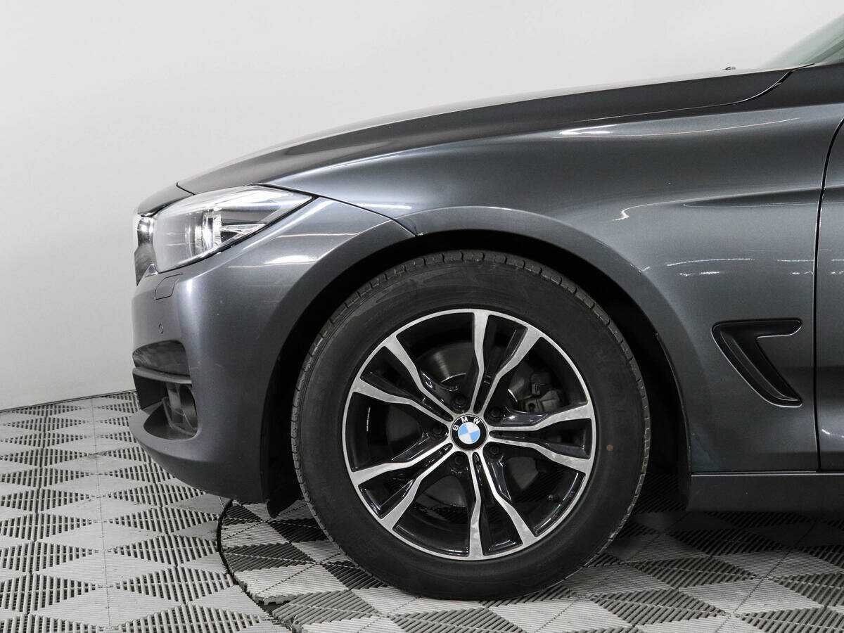 BMW 3 серии с пробегом — 2017 год. Фото: #7