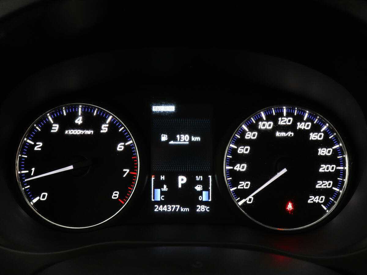 Mitsubishi Outlander с пробегом — 2017 год. Фото: #10