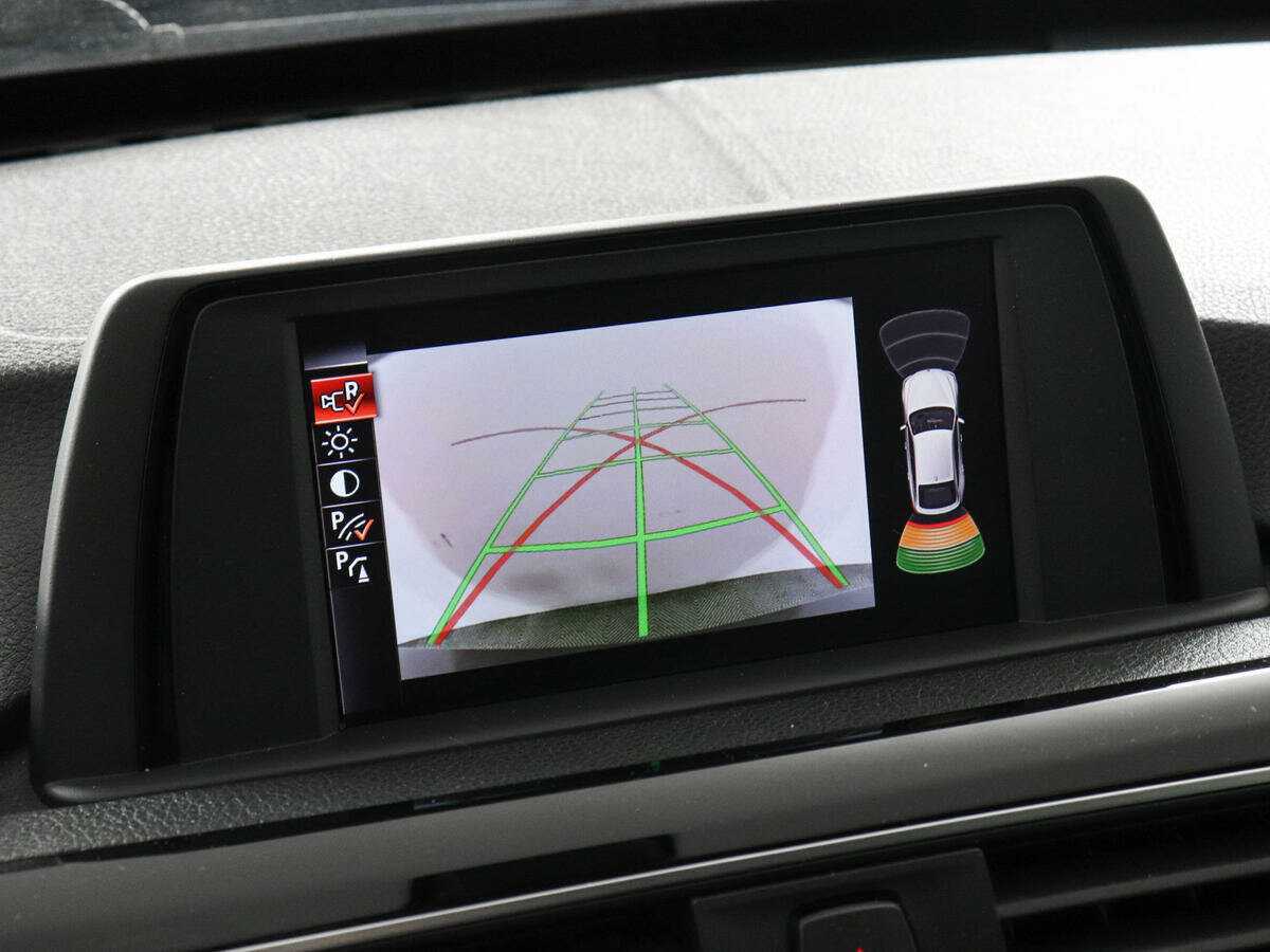 BMW 3 серии с пробегом — 2016 год. Фото: #15