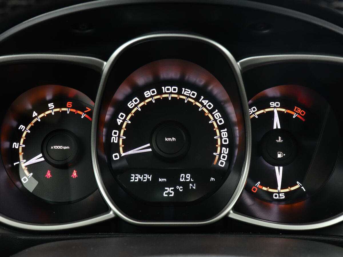 Lada (ВАЗ) Vesta с пробегом — 2019 год. Фото: #10