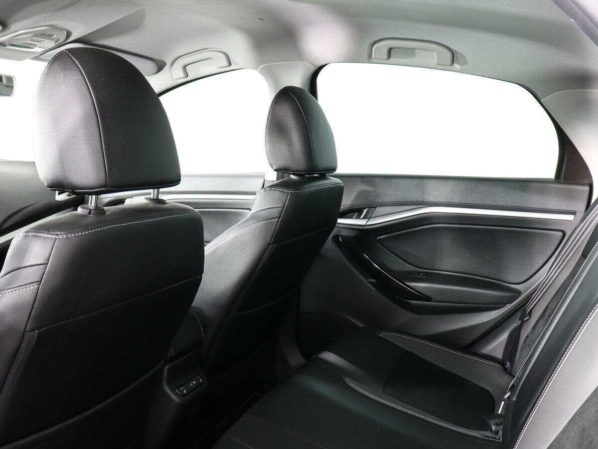 Lada (ВАЗ) Vesta с пробегом — 2019 год. Фото: #11