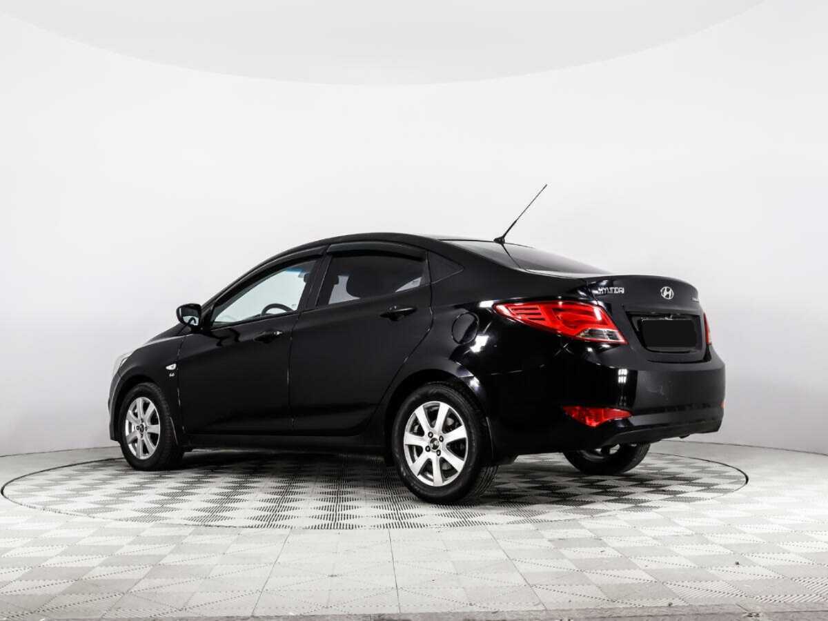 Hyundai Solaris с пробегом — 2014 год. Фото: #6