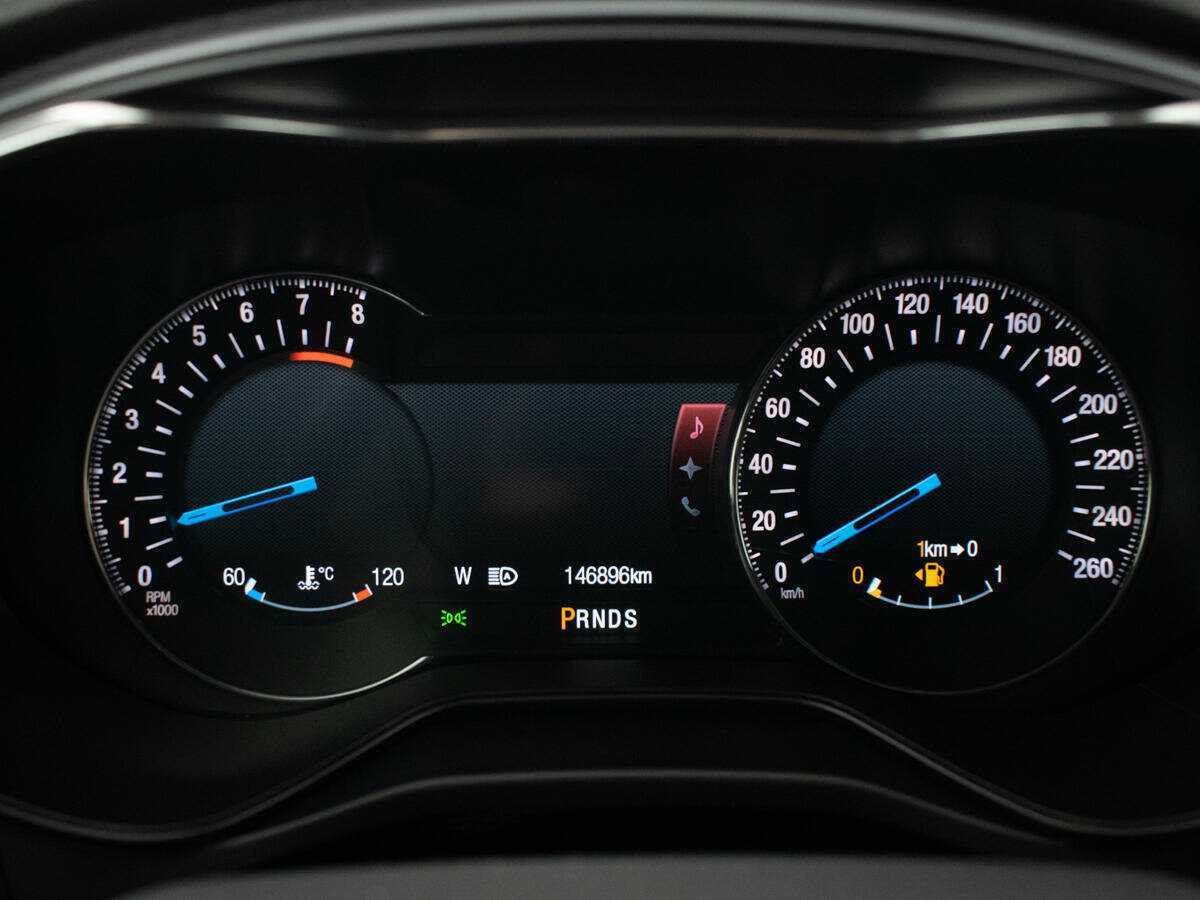 Ford Mondeo с пробегом — 2015 год. Фото: #11