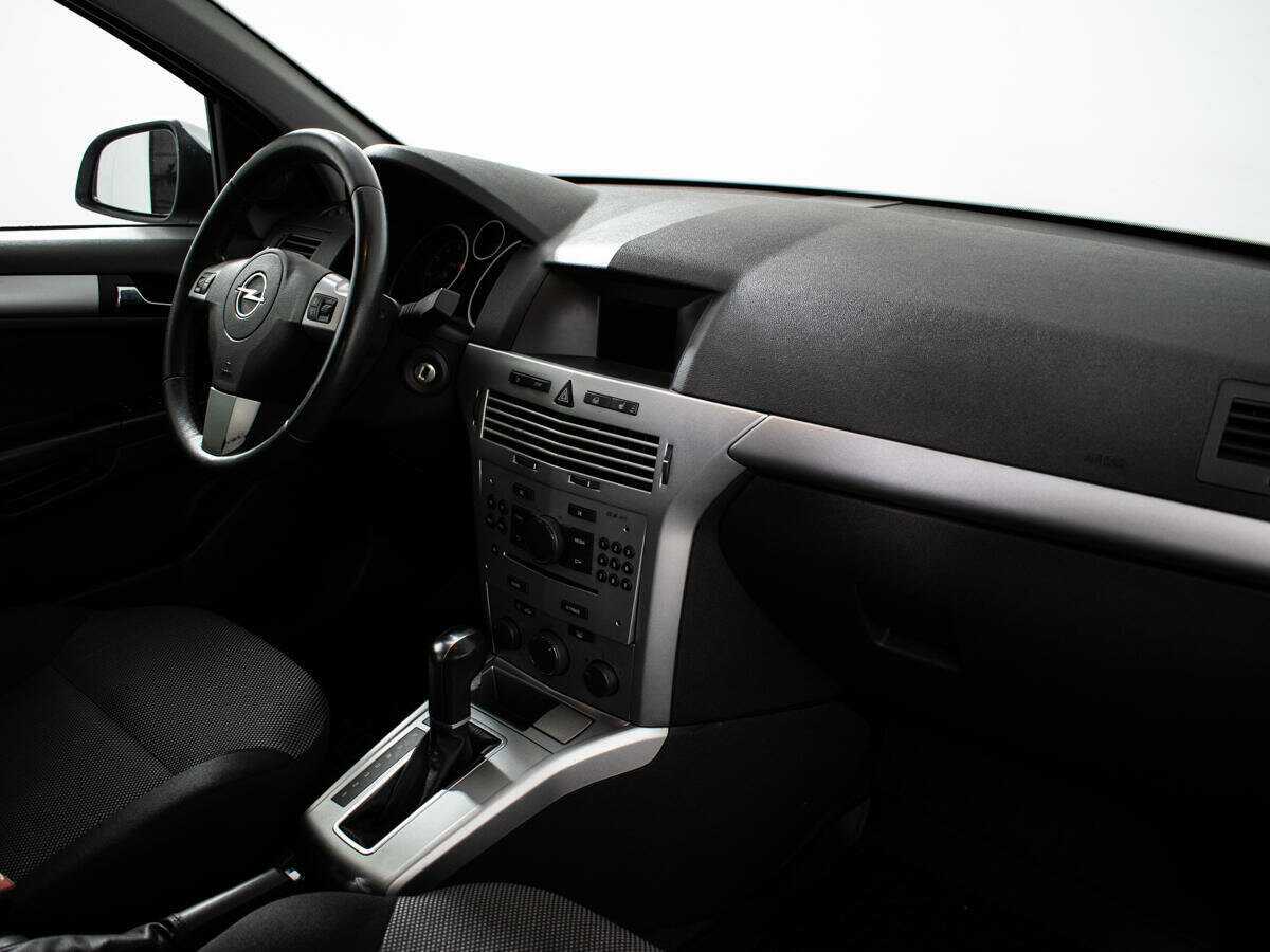 Opel Astra с пробегом — 2014 год. Фото: #8