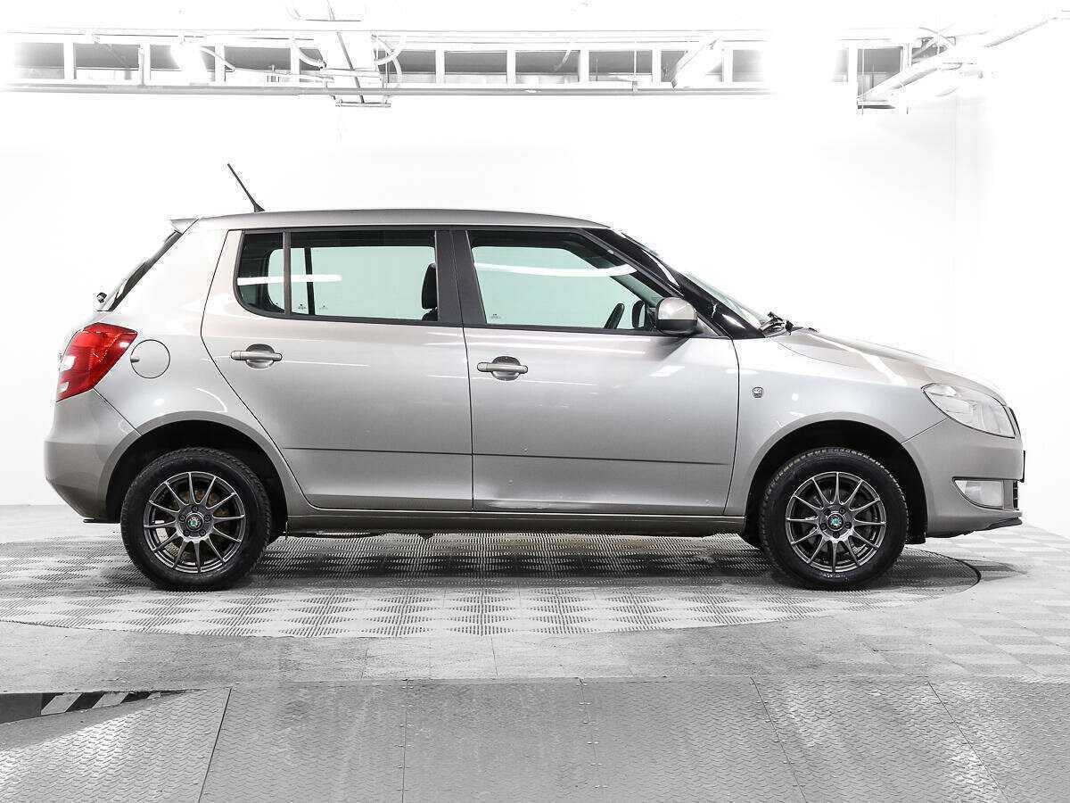 Skoda Fabia с пробегом — 2012 год. Фото: #3