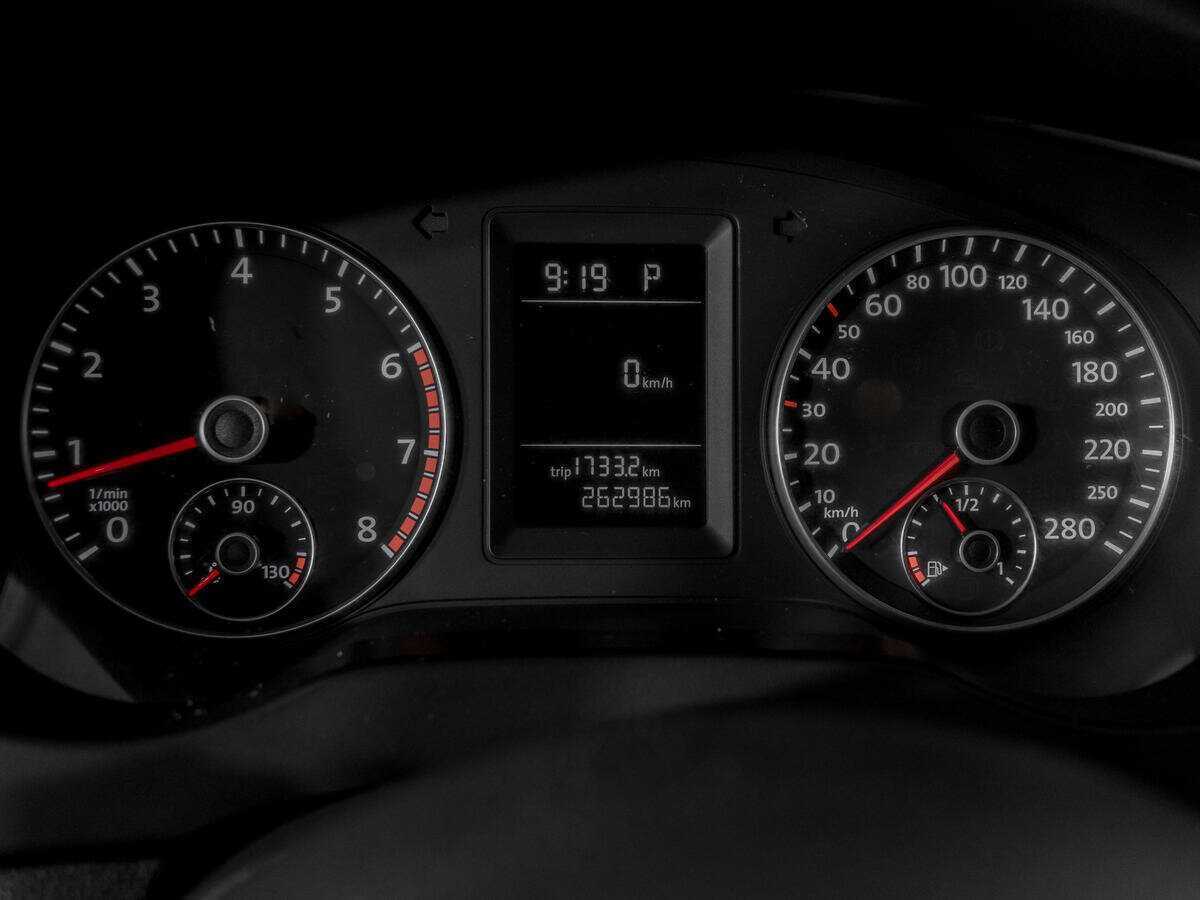 Volkswagen Jetta с пробегом — 2014 год. Фото: #10