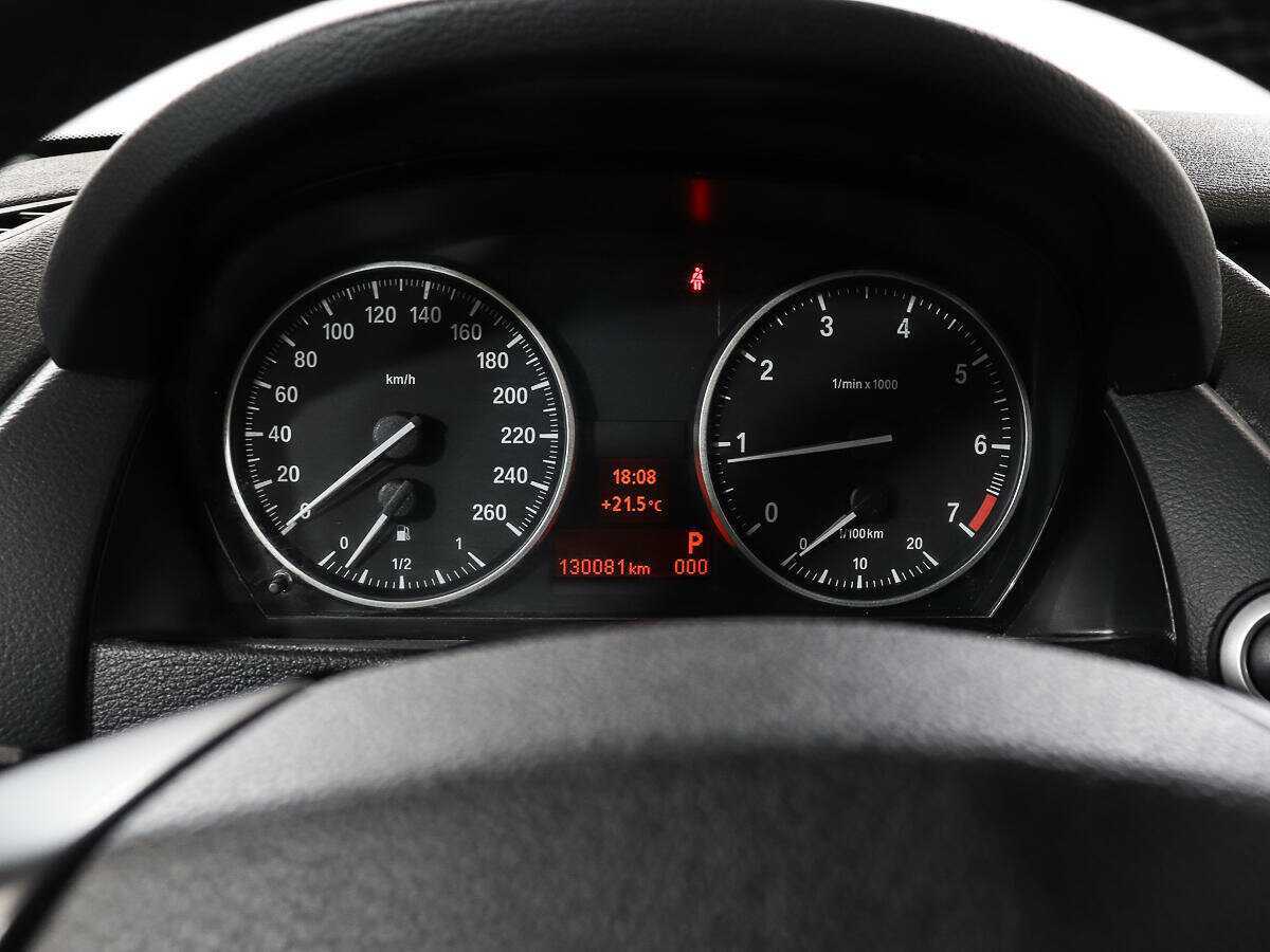 BMW X1 с пробегом — 2012 год. Фото: #10