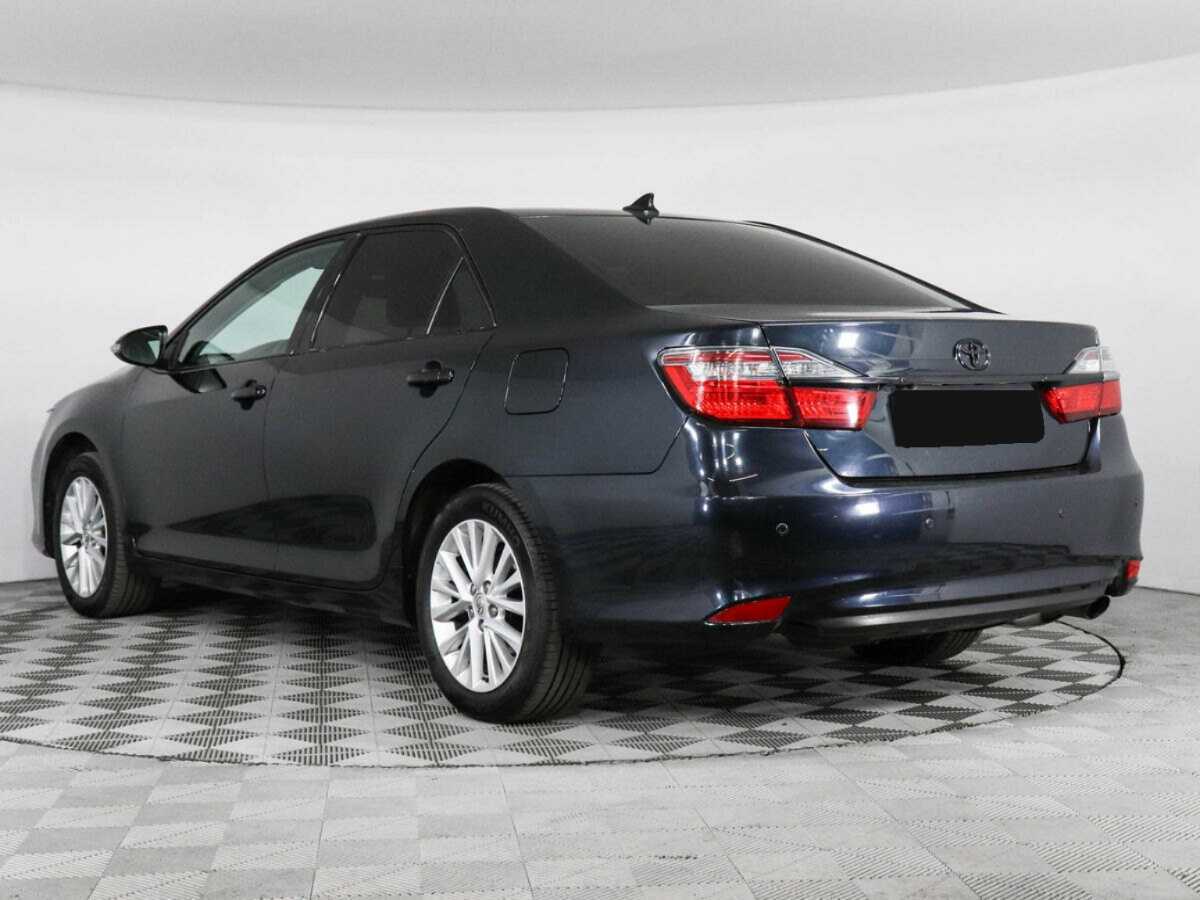 Toyota Camry с пробегом — 2015 год. Фото: #6