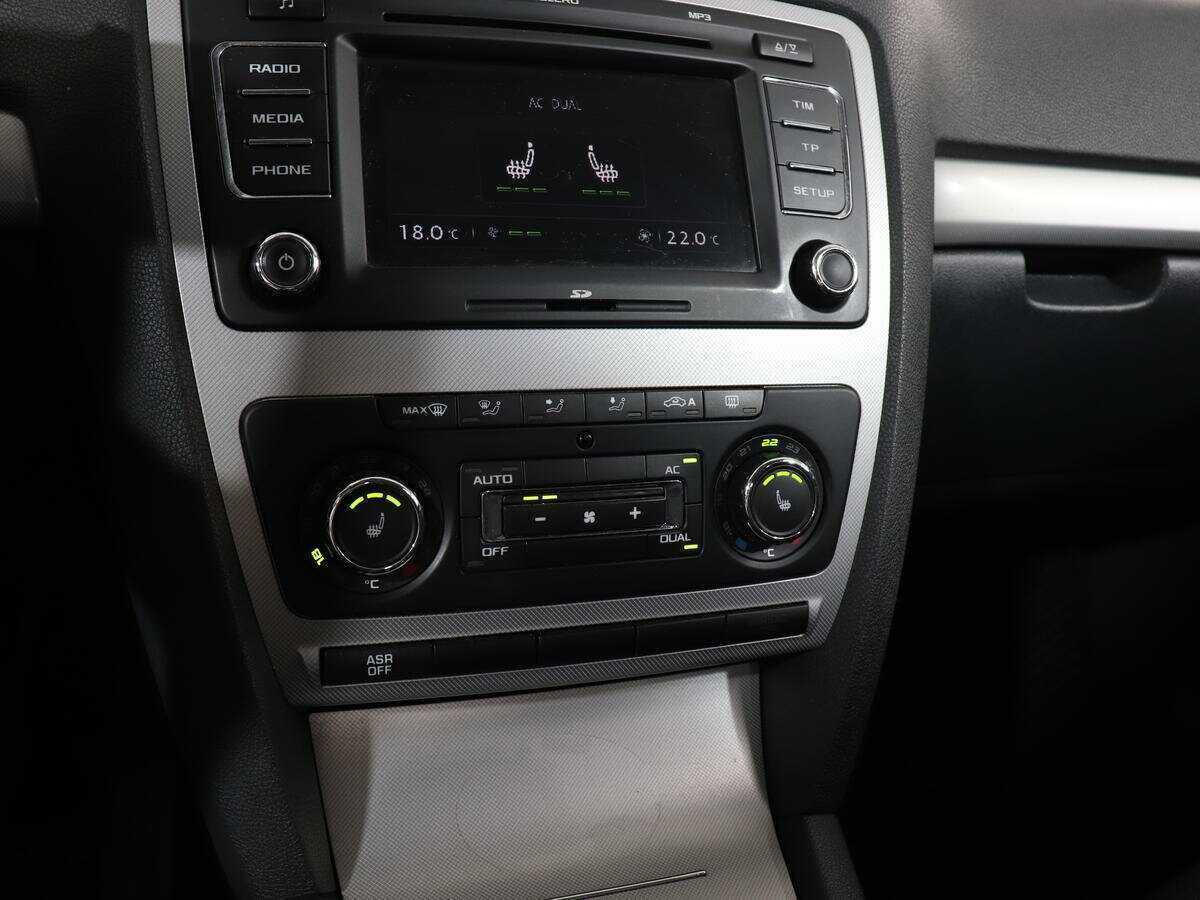 Skoda Octavia с пробегом — 2013 год. Фото: #17