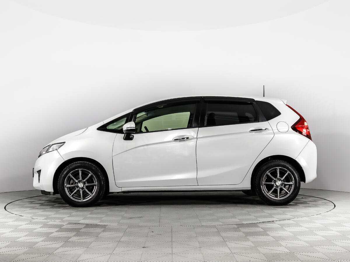 Honda Fit с пробегом — 2015 год. Фото: #3
