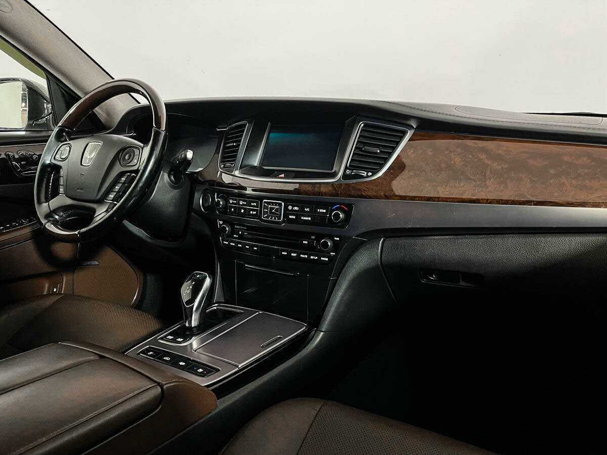 Hyundai Equus с пробегом — 2014 год. Фото: #8