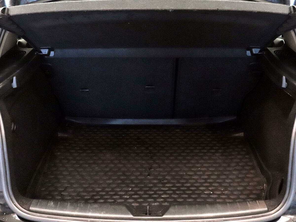 BMW 1 серии с пробегом — 2012 год. Фото: #9