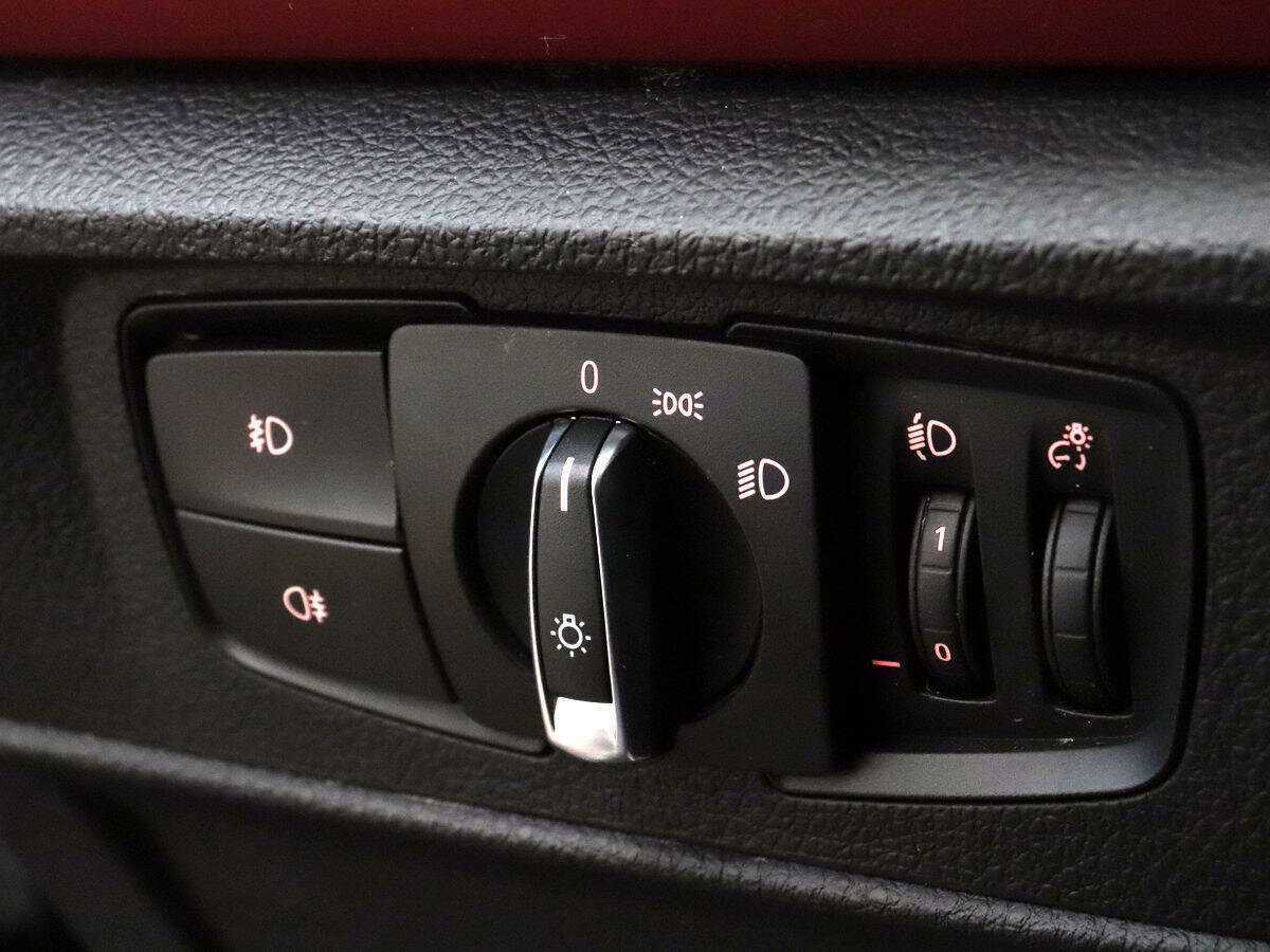 BMW 1 серии с пробегом — 2012 год. Фото: #11