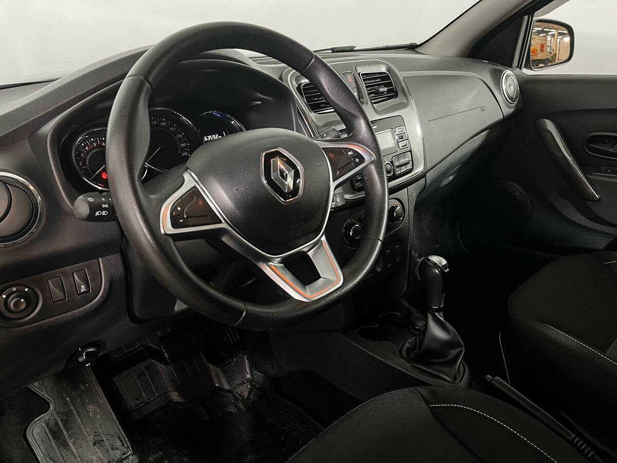 Renault Sandero с пробегом — 2019 год. Фото: #11