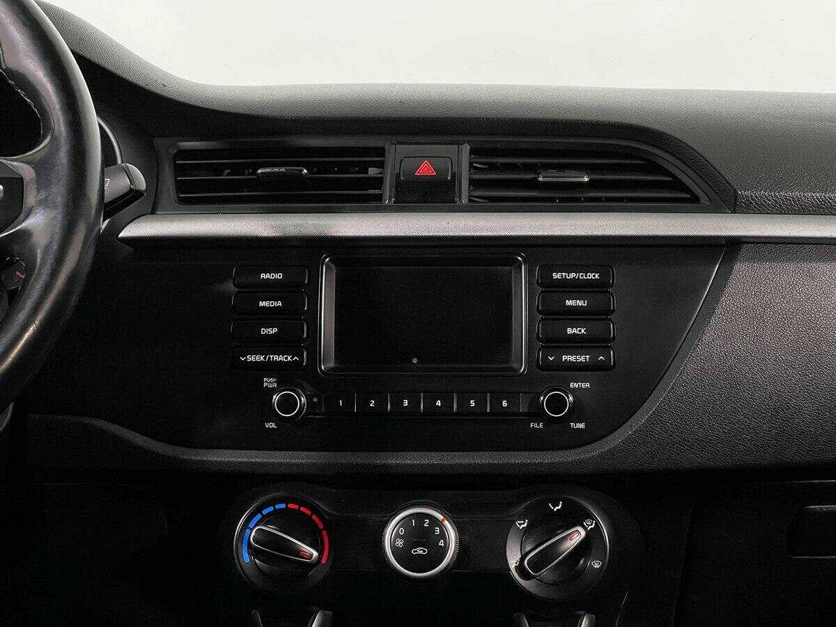 Kia Rio с пробегом — 2018 год. Фото: #11