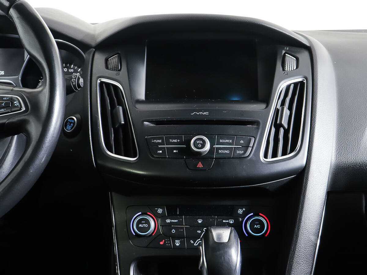 Ford Focus с пробегом — 2015 год. Фото: #13