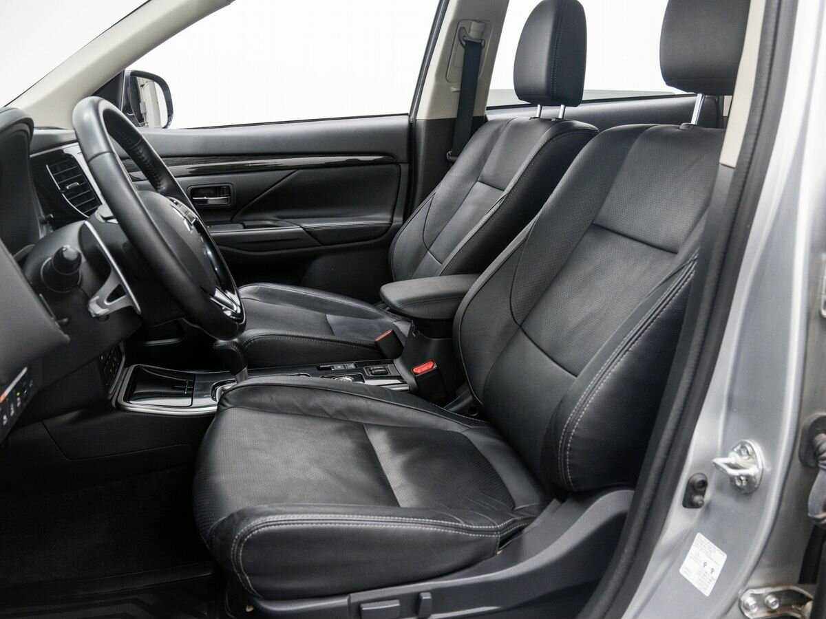 Mitsubishi Outlander с пробегом — 2018 год. Фото: #14