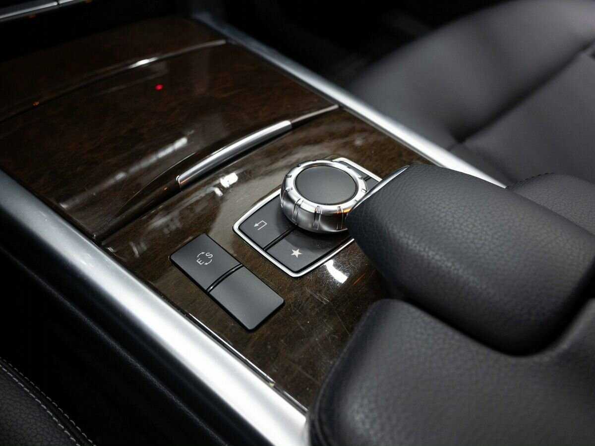 Mercedes-Benz E-Класс с пробегом — 2015 год. Фото: #25