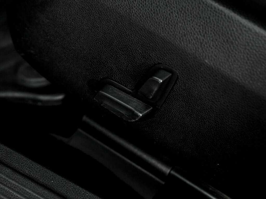 Mercedes-Benz E-Класс с пробегом — 2015 год. Фото: #9