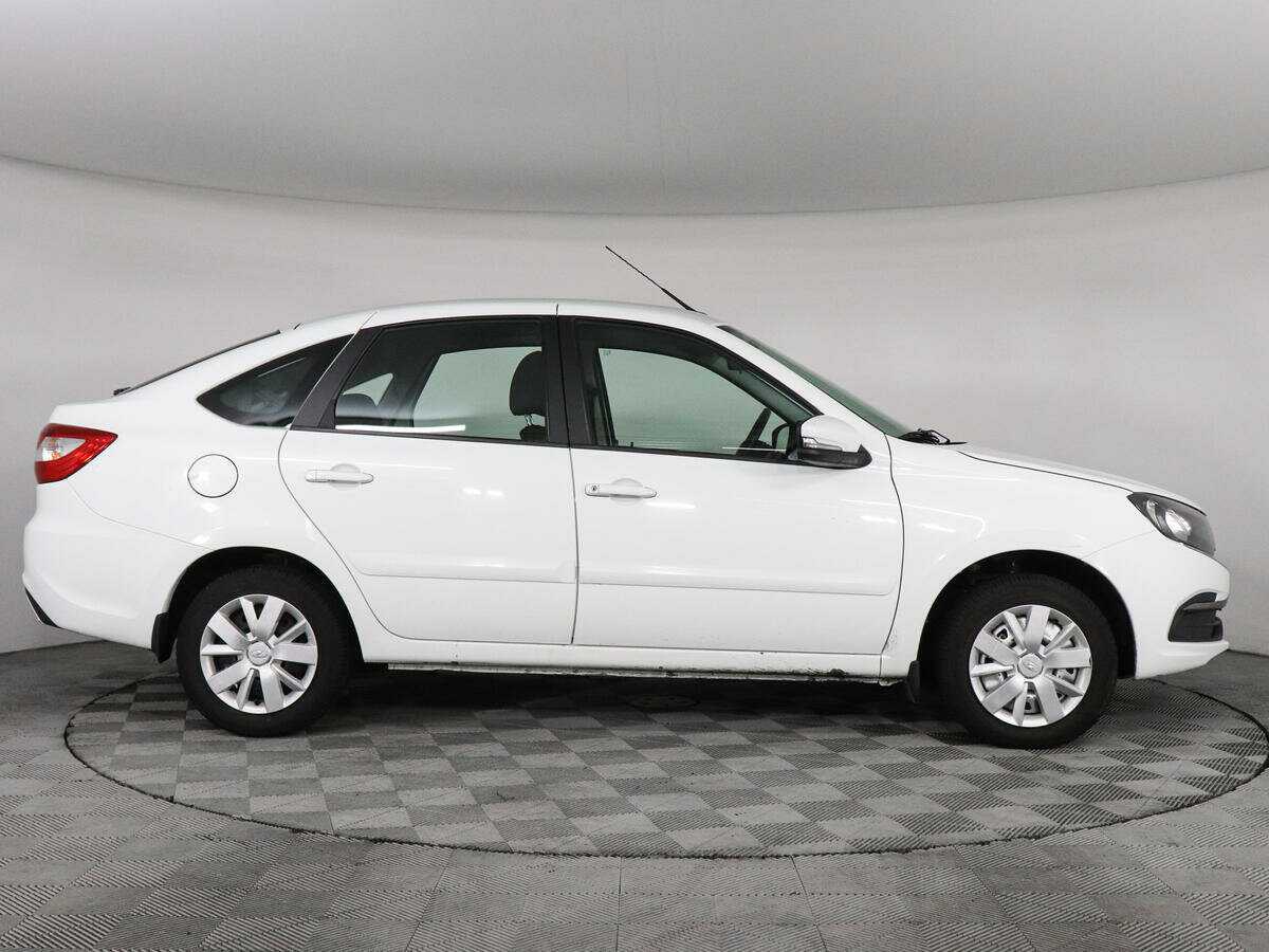 Lada (ВАЗ) Granta с пробегом — 2018 год. Фото: #3