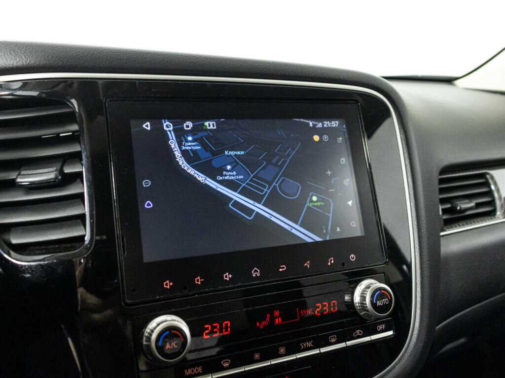 Mitsubishi Outlander с пробегом — 2021 год. Фото: #15