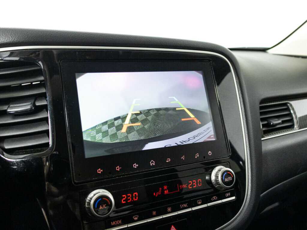 Mitsubishi Outlander с пробегом — 2021 год. Фото: #16