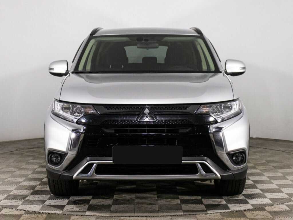 Mitsubishi Outlander с пробегом — 2021 год. Фото: #1