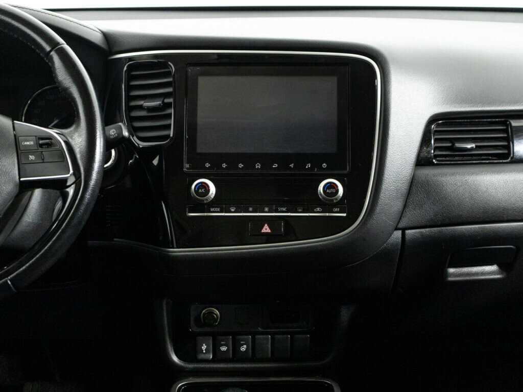 Mitsubishi Outlander с пробегом — 2021 год. Фото: #13