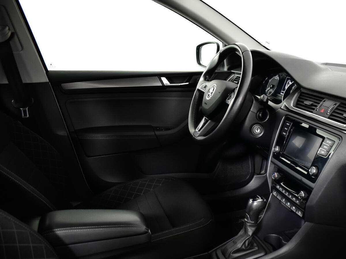 Skoda Rapid с пробегом — 2018 год. Фото: #8