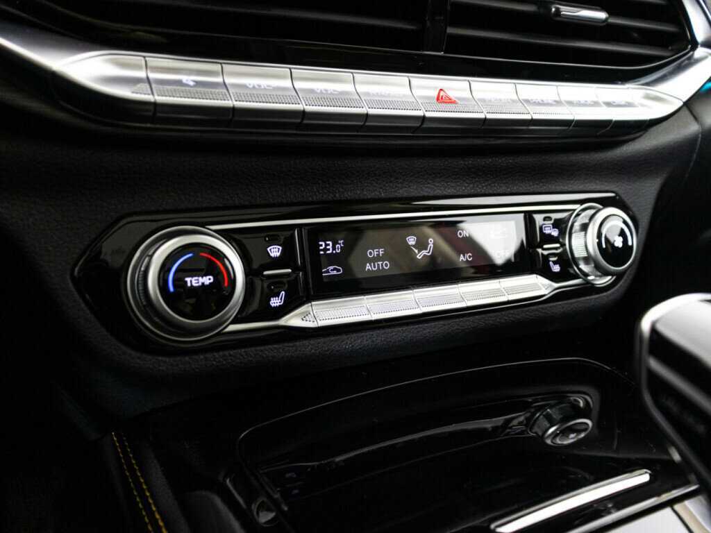 FAW Bestune T77 с пробегом — 2023 год. Фото: #16