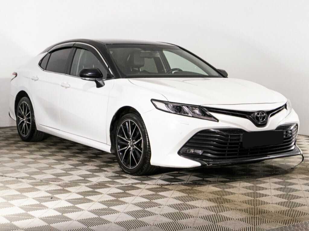 Toyota Camry с пробегом — 2020 год. Фото: #2
