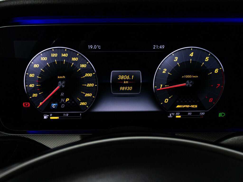 Mercedes-Benz E-Класс с пробегом — 2017 год. Фото: #11