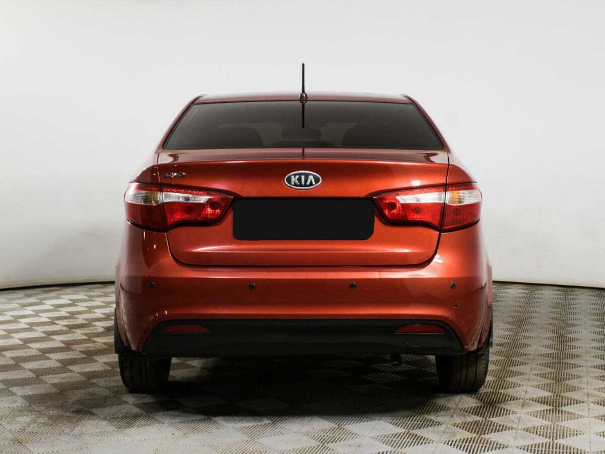 Kia Rio с пробегом — 2012 год. Фото: #5