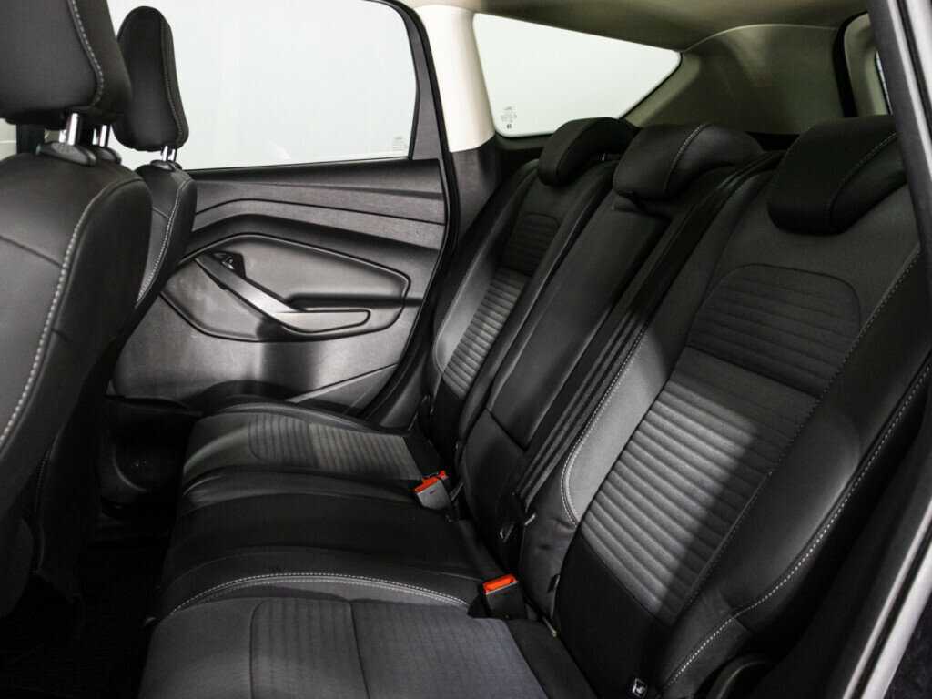 Ford Kuga с пробегом — 2017 год. Фото: #9