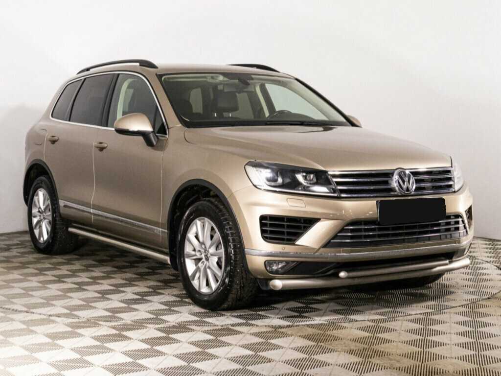 Volkswagen Touareg с пробегом — 2015 год. Фото: #2