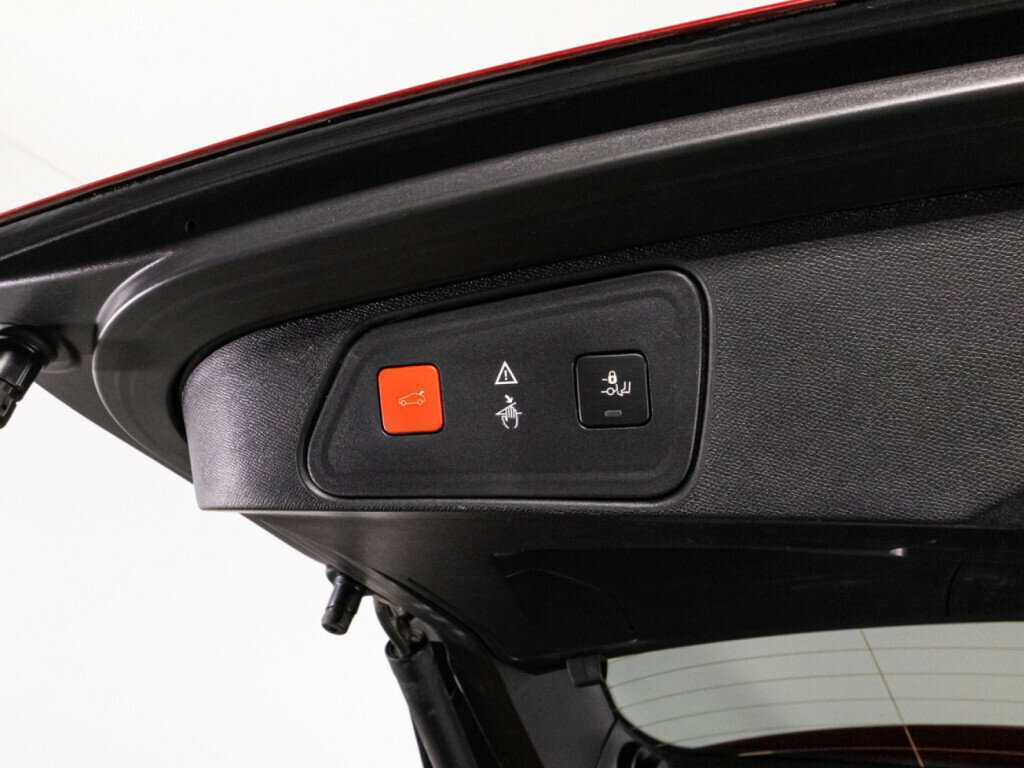 Peugeot 3008 с пробегом — 2019 год. Фото: #14