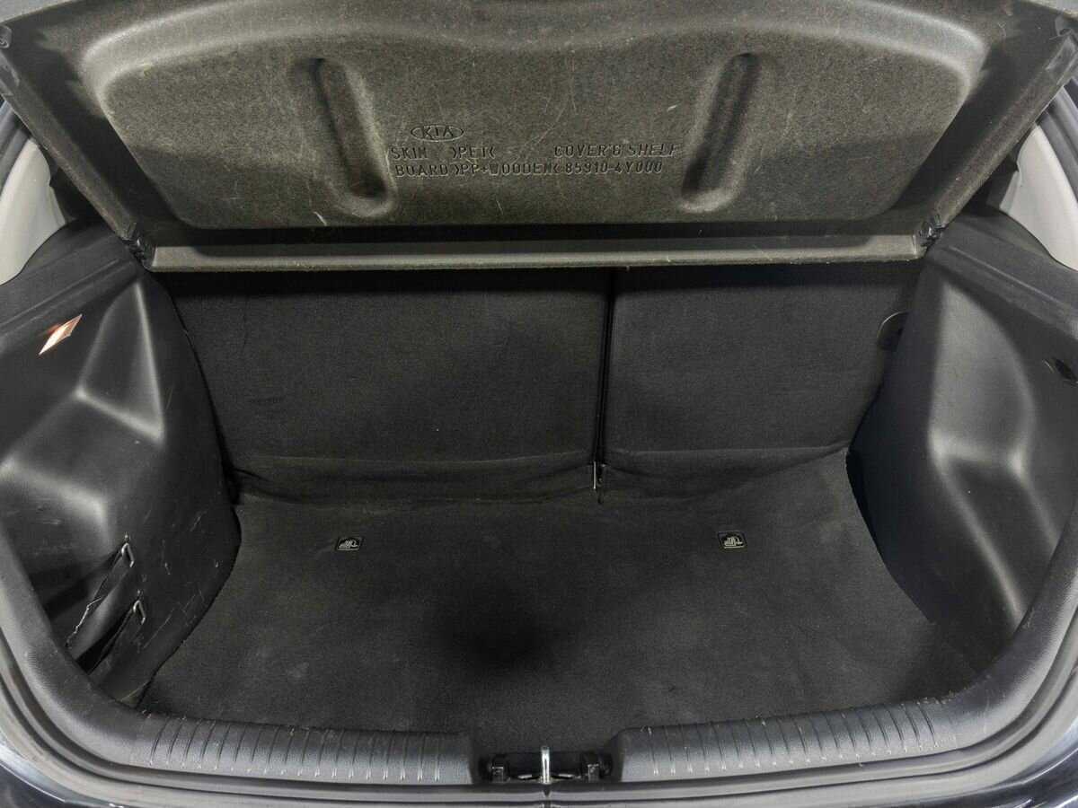 Kia Rio с пробегом — 2012 год. Фото: #21