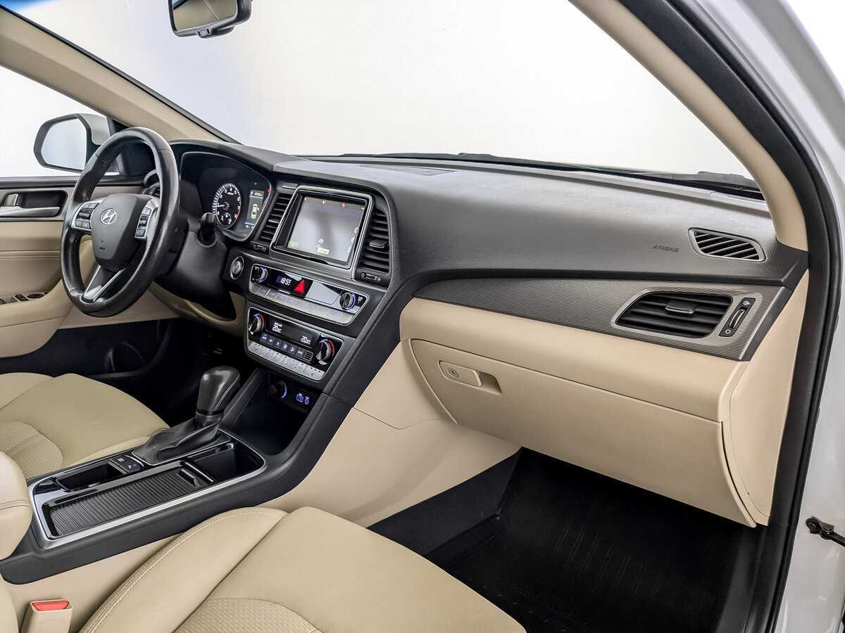 Hyundai Sonata с пробегом — 2018 год. Фото: #10