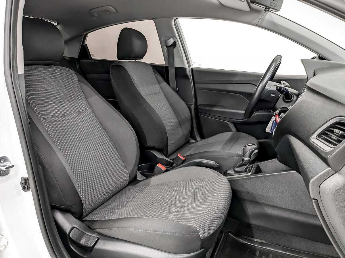 Hyundai Solaris с пробегом — 2017 год. Фото: #22