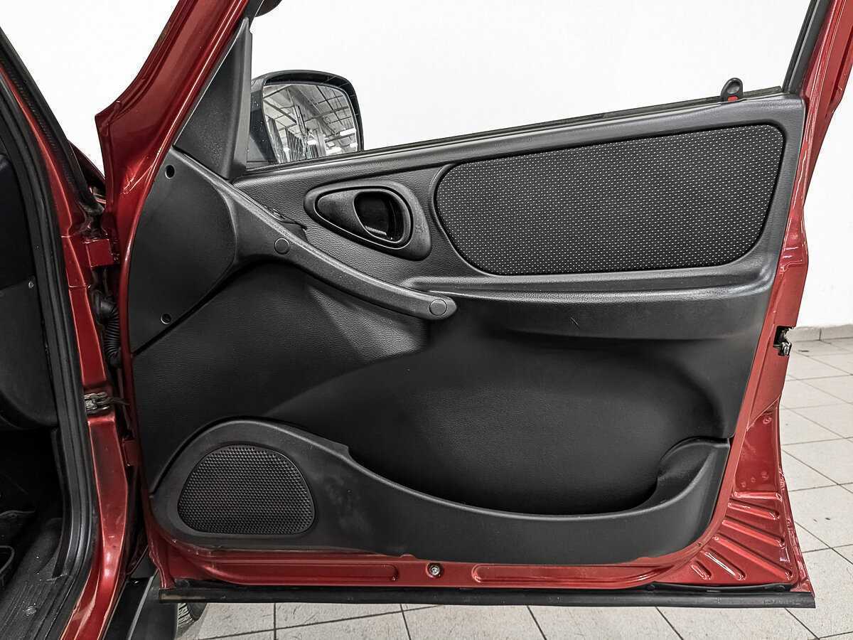 Chevrolet Niva с пробегом — 2015 год. Фото: #23