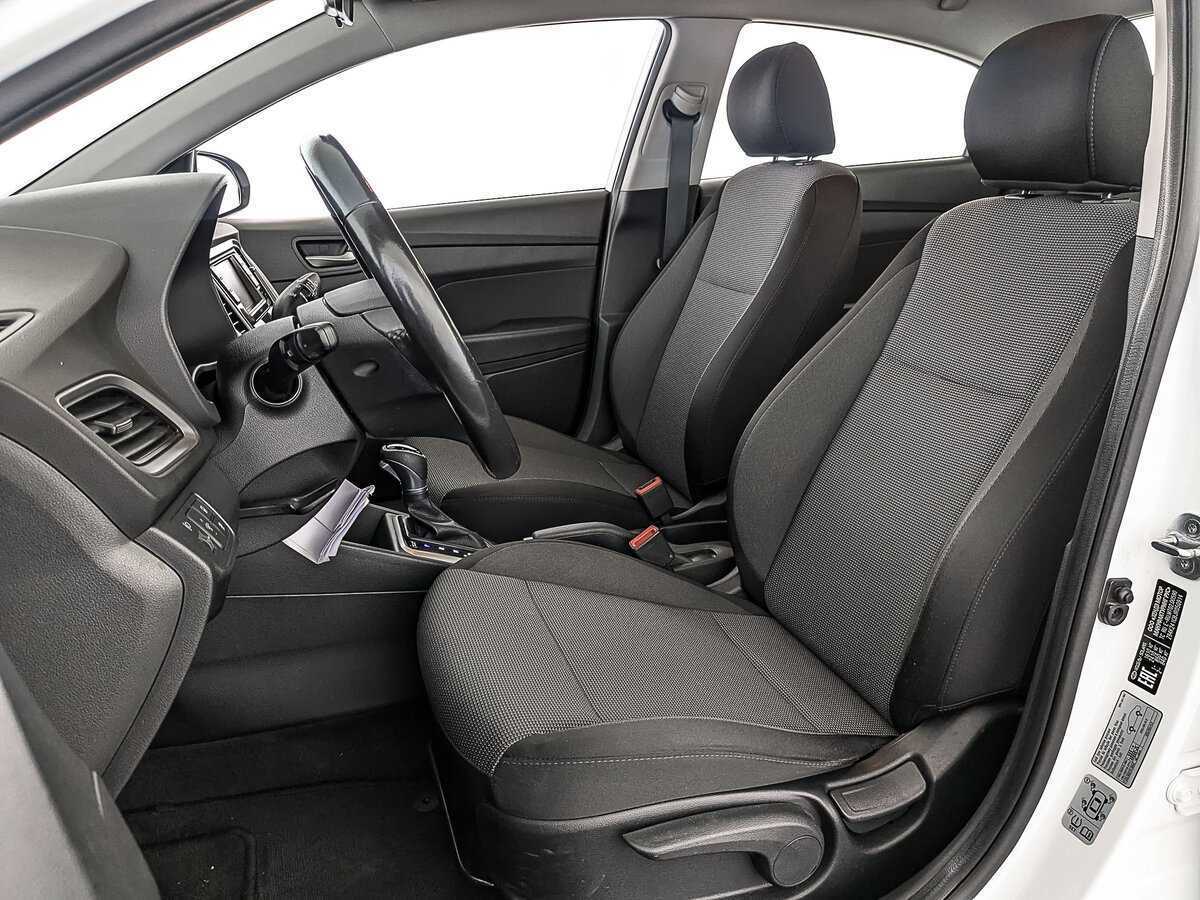 Hyundai Solaris с пробегом — 2017 год. Фото: #19