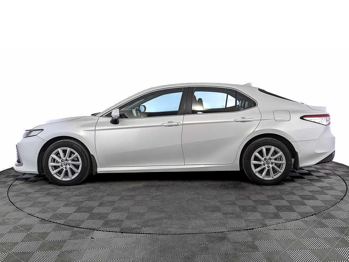 Toyota Camry с пробегом — 2021 год. Фото: #7