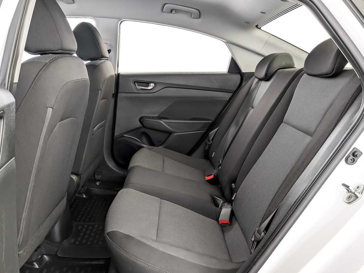 Hyundai Solaris с пробегом — 2019 год. Фото: #11