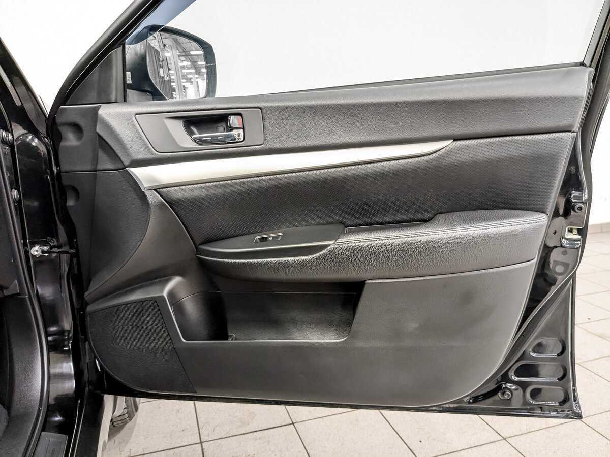 Subaru Outback с пробегом — 2013 год. Фото: #21