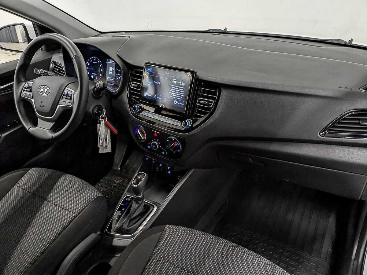 Hyundai Solaris с пробегом — 2022 год. Фото: #12