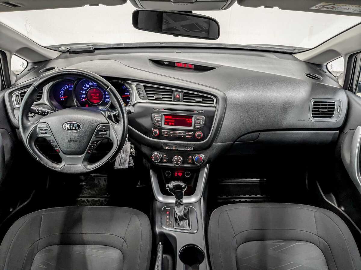 Kia Ceed с пробегом — 2015 год. Фото: #13
