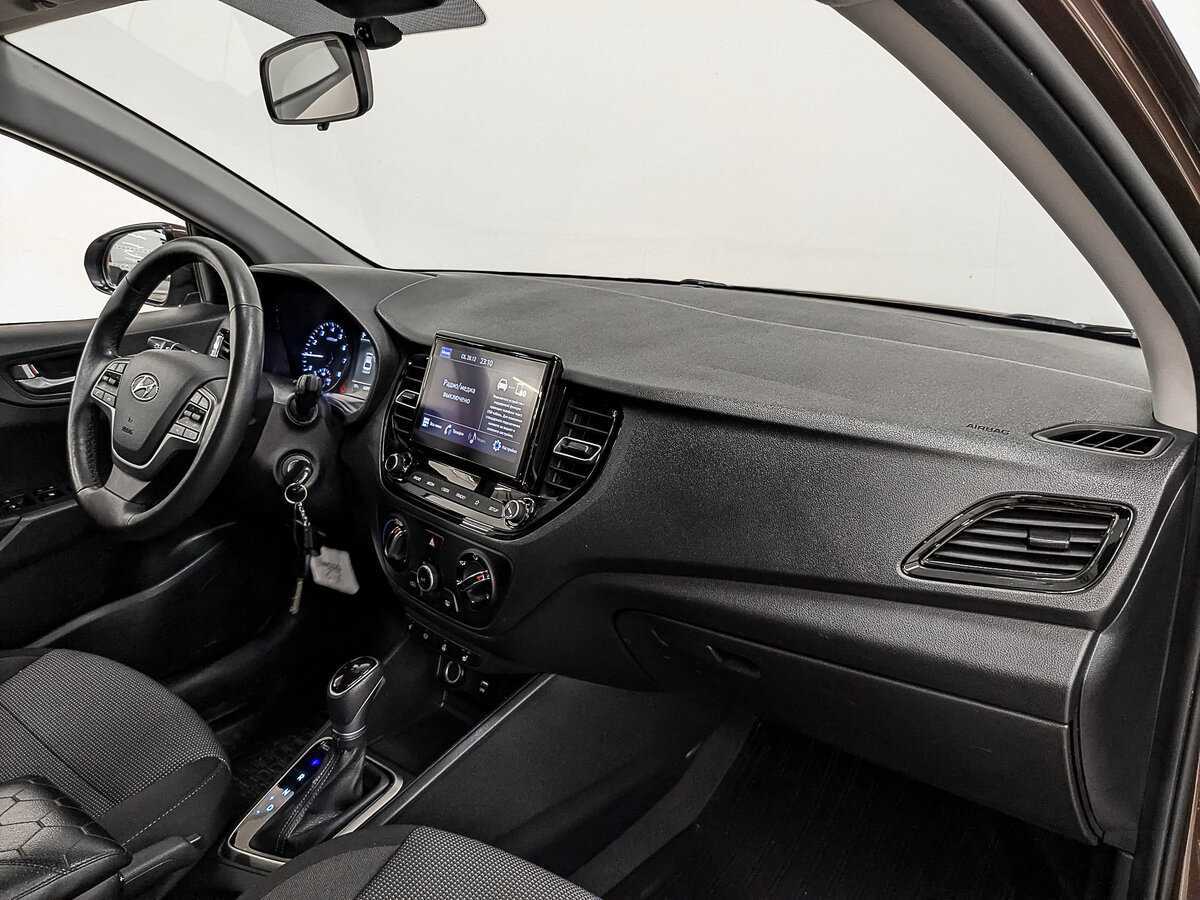 Hyundai Solaris с пробегом — 2021 год. Фото: #12