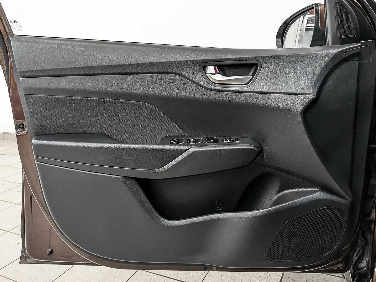 Hyundai Solaris с пробегом — 2021 год. Фото: #18